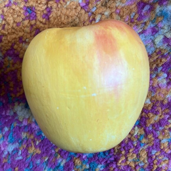 Ceramic Fruit Made in Spain Rare Pieces: Pear, Lemon,Key Lime, Peach, Apples (6) - Picture 4 of 12